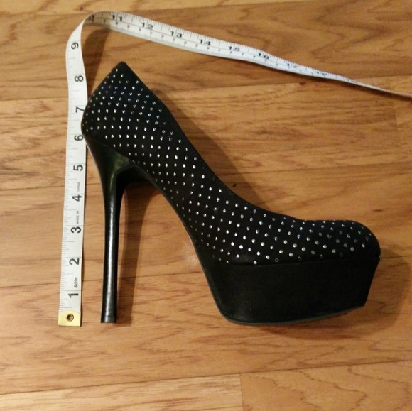 Bakers Alecia Studded Platform Pumps - Picture 6 of 6